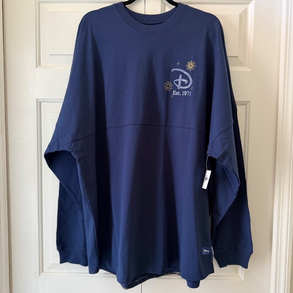 2025 Disney Parks WDW Magic Kingdom Castle Spirit Jersey Fireworks Purple 2X NEW - Picture 3 of 5